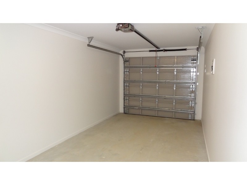 1/8 Bonney Street, Rural View QLD 4740