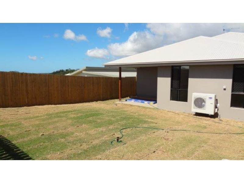 2/8 Bonney Street, Rural View QLD 4740