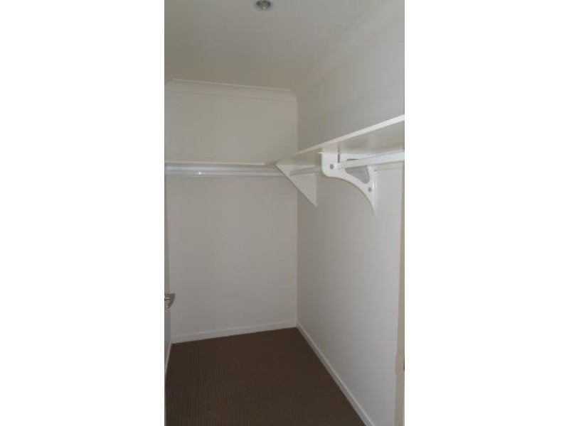 2/8 Bonney Street, Rural View QLD 4740