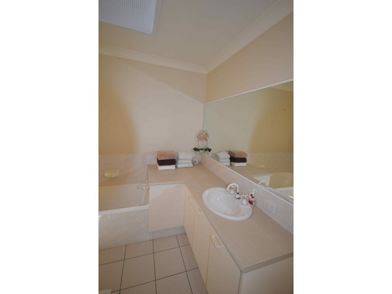 42/9 Maroochy Waters Drive, Maroochydore QLD 4558