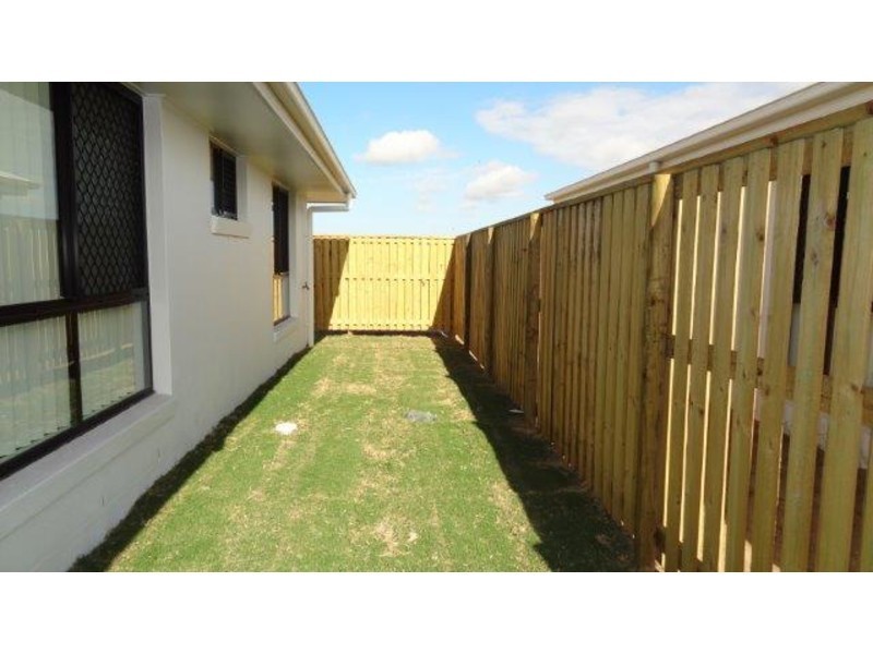 55 Commander Parade, Bucasia QLD 4750