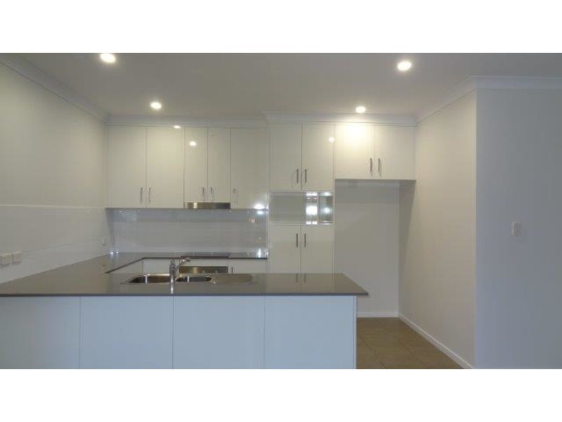 30 Vincent Street, South Mackay QLD 4740