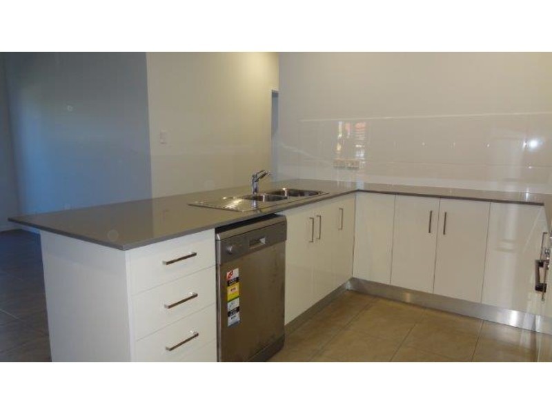 30 Vincent Street, South Mackay QLD 4740