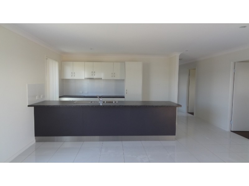 5 Henley Close, Blacks Beach QLD 4740