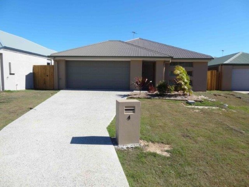 4 Warilla View, Blacks Beach QLD 4740