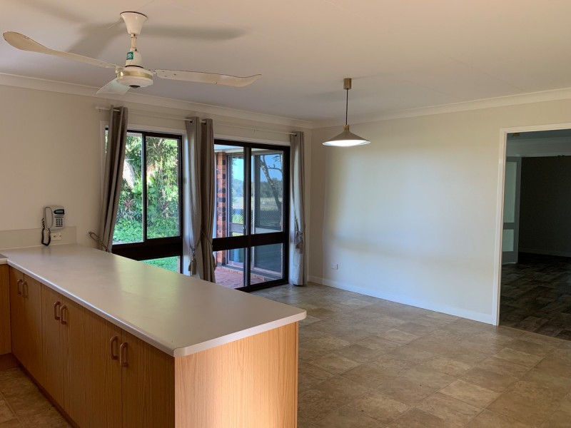 15 Little Road, Glass House Mountains QLD 4518