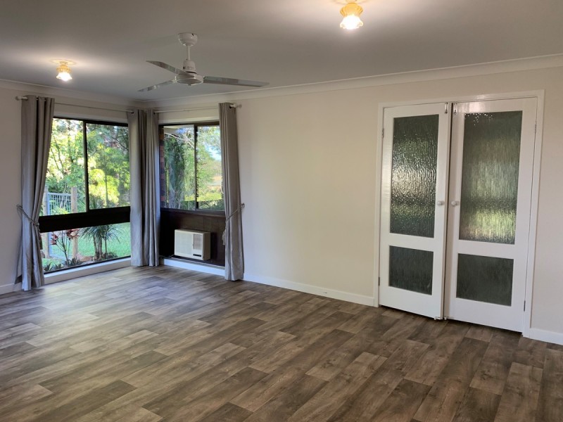 15 Little Road, Glass House Mountains QLD 4518