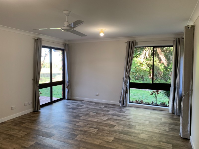 15 Little Road, Glass House Mountains QLD 4518