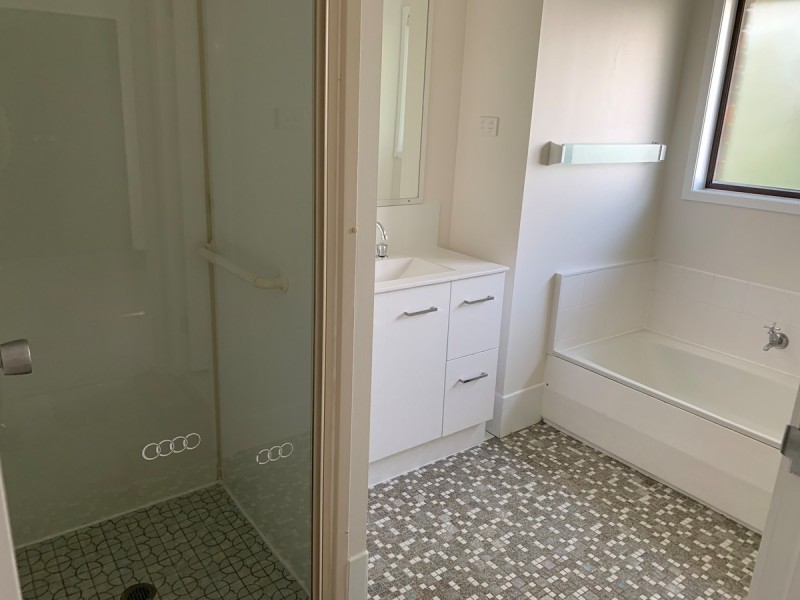 15 Little Road, Glass House Mountains QLD 4518