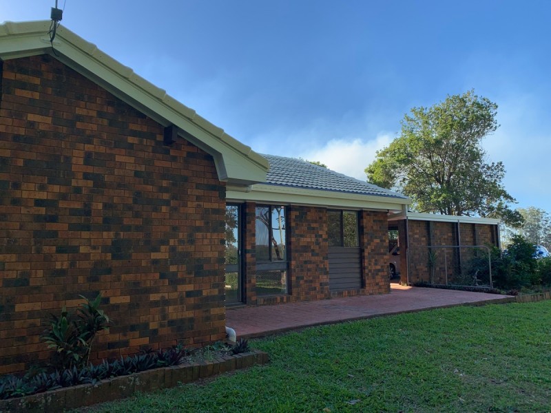 15 Little Road, Glass House Mountains QLD 4518