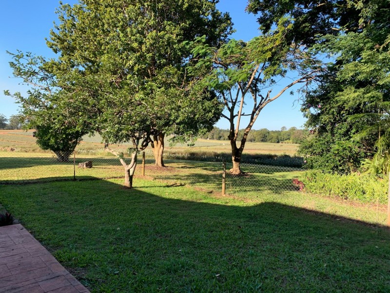 15 Little Road, Glass House Mountains QLD 4518