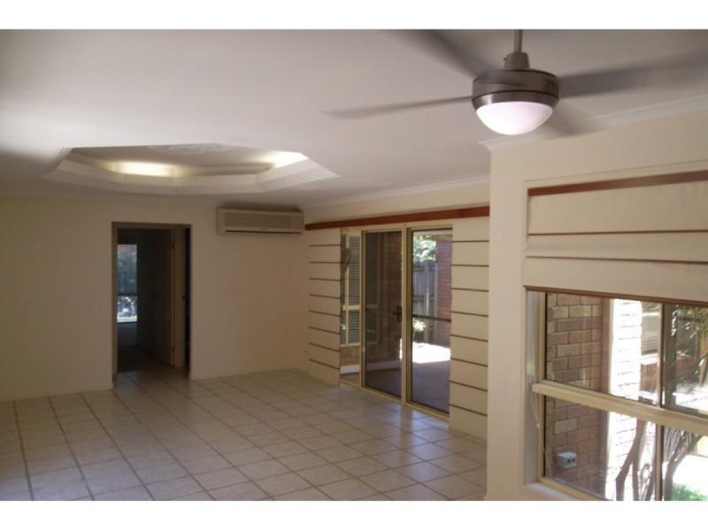 8 Beaverbrook Circuit, Sippy Downs QLD 4556