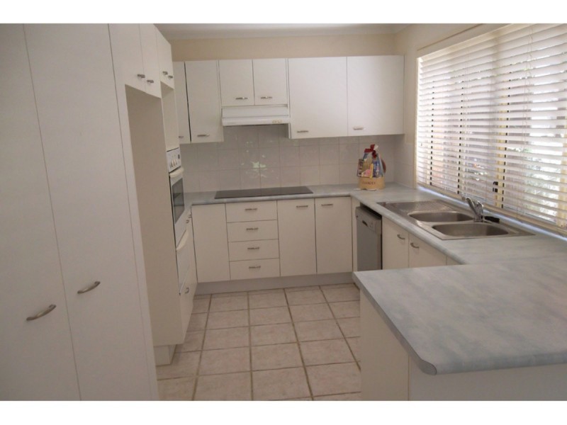 8 Beaverbrook Circuit, Sippy Downs QLD 4556