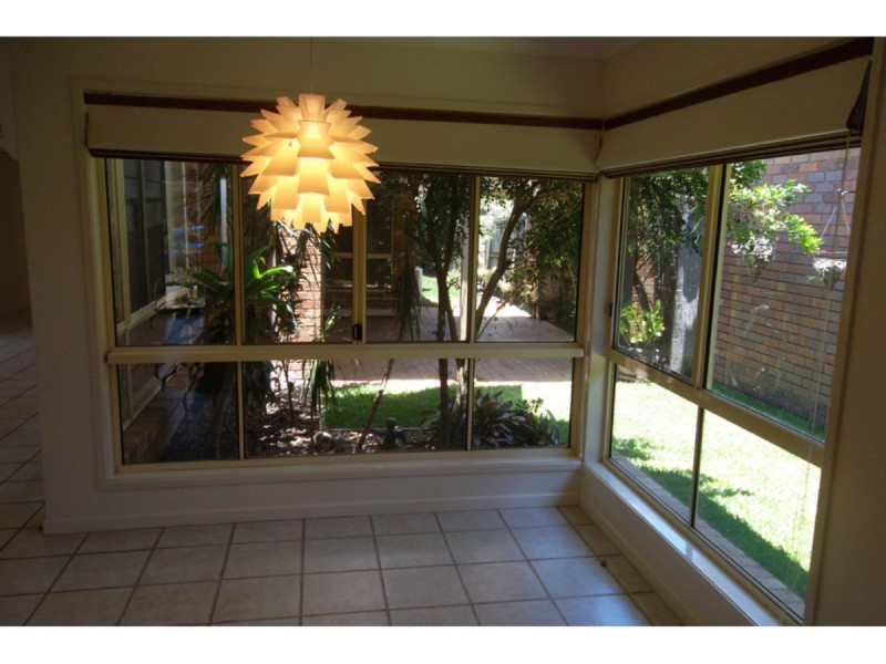 8 Beaverbrook Circuit, Sippy Downs QLD 4556
