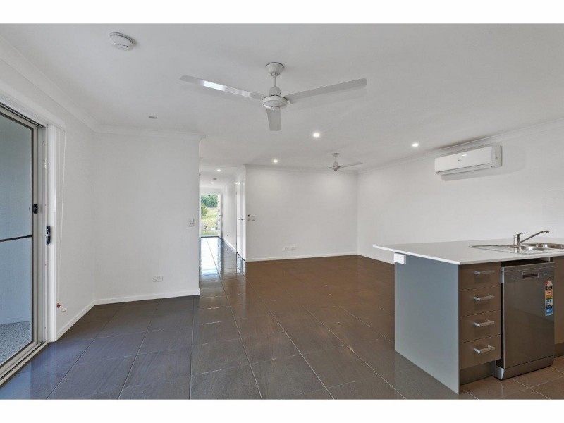 2/14 Observation Close, Nambour QLD 4560
