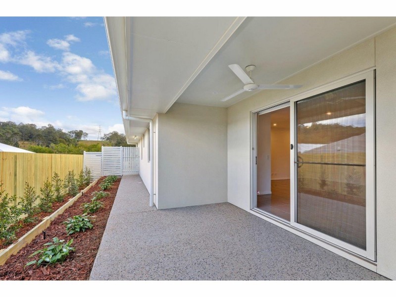 2/14 Observation Close, Nambour QLD 4560