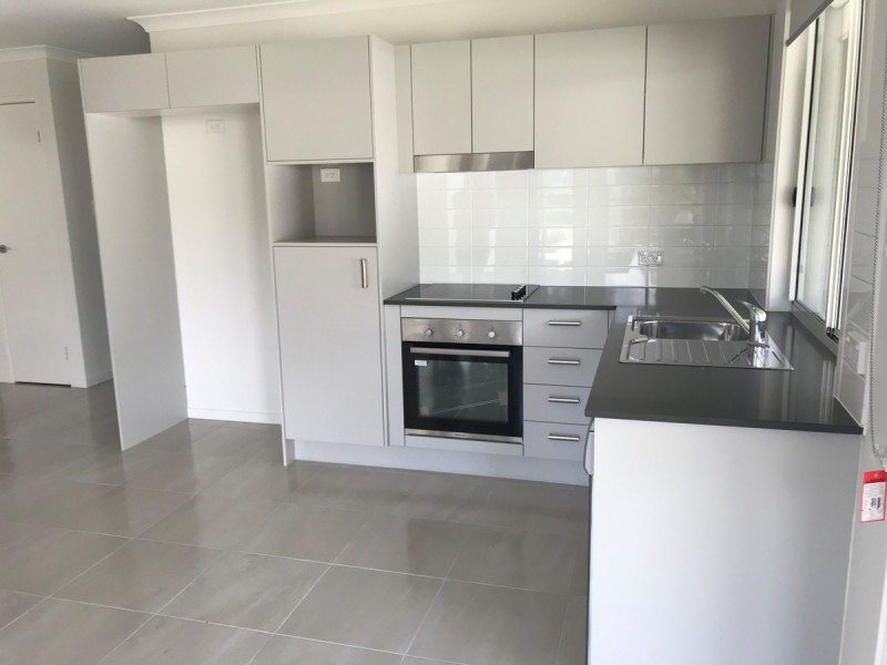 2/13 Mellumbrook Drive, Landsborough QLD 4550