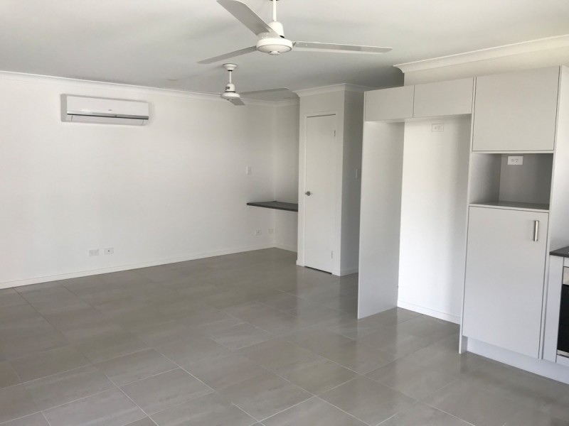 2/13 Mellumbrook Drive, Landsborough QLD 4550