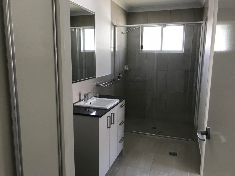 2/13 Mellumbrook Drive, Landsborough QLD 4550