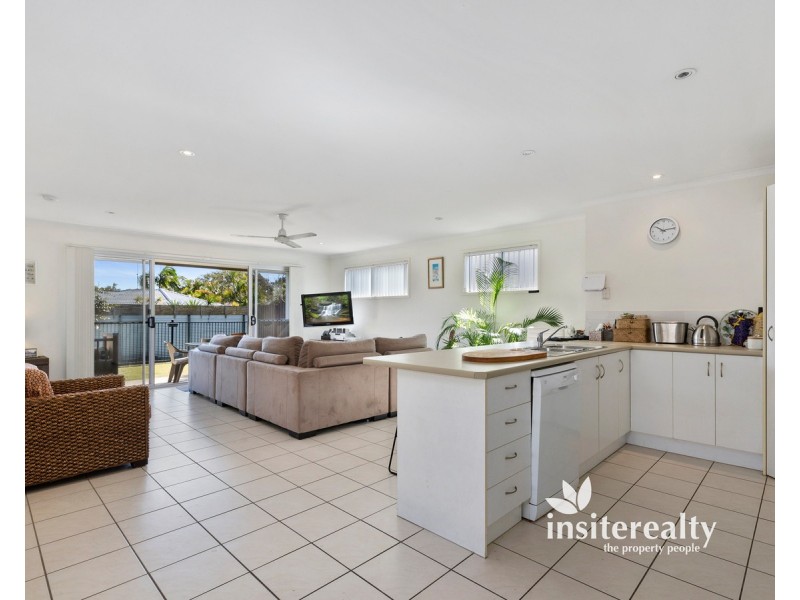 190 Karawatha Drive, Mountain Creek QLD 4557