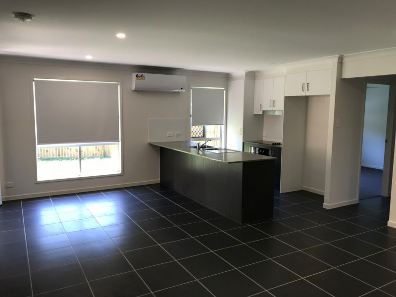 1/3 Eva Court, Rosemount QLD 4560