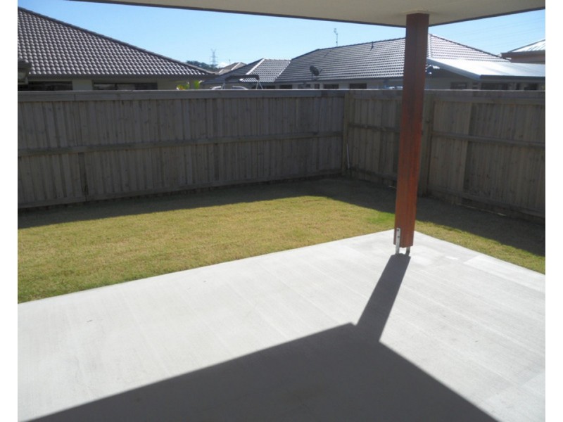 8 Bremer Street, Sippy Downs QLD 4556