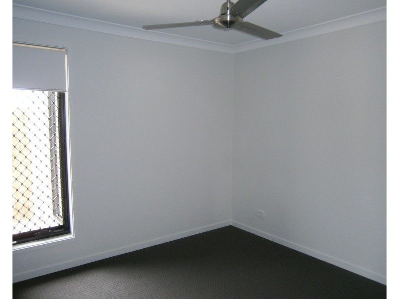 4 Apple Crescent, Caloundra West QLD 4551