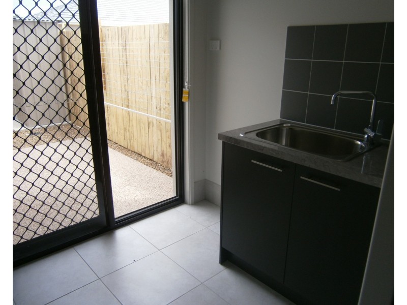 4 Apple Crescent, Caloundra West QLD 4551