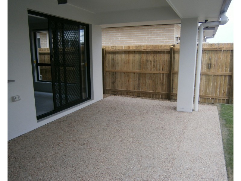 4 Apple Crescent, Caloundra West QLD 4551