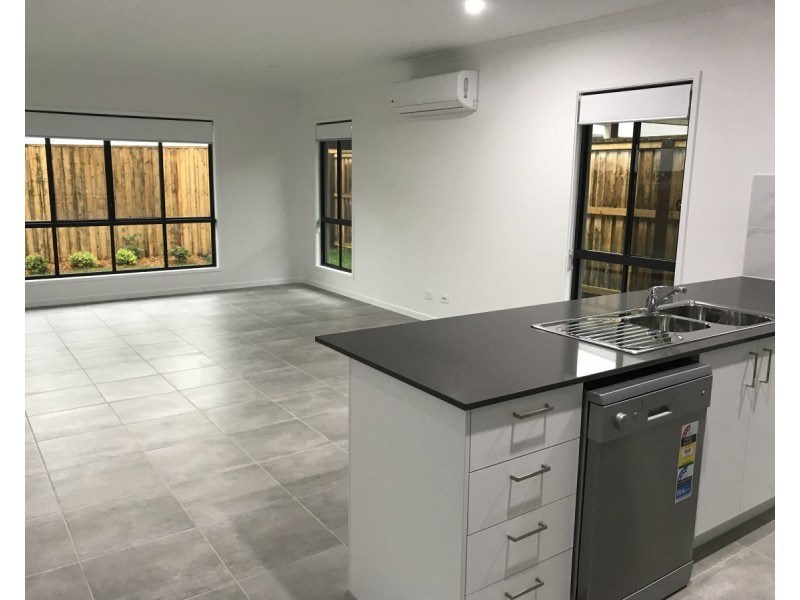 82 Creekside Drive, Nambour QLD 4560