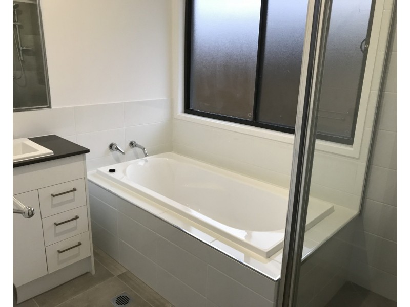 82 Creekside Drive, Nambour QLD 4560