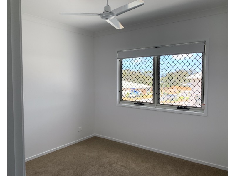 1/8 Kurrajong Circuit, Peregian Springs QLD 4573