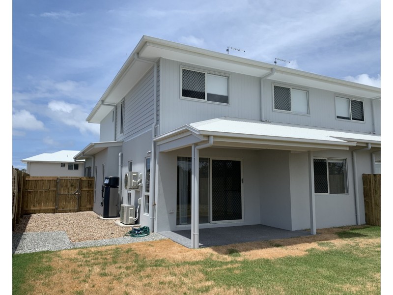 1/8 Kurrajong Circuit, Peregian Springs QLD 4573