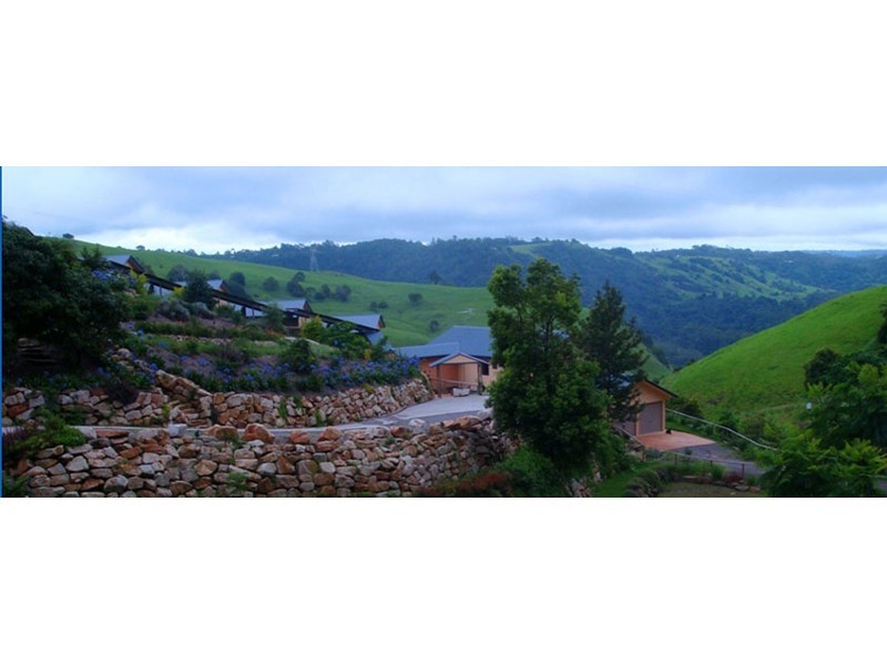 11 Hovard Road, Maleny QLD 4552