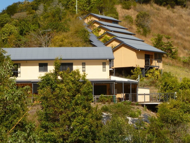 11 Hovard Road, Maleny QLD 4552