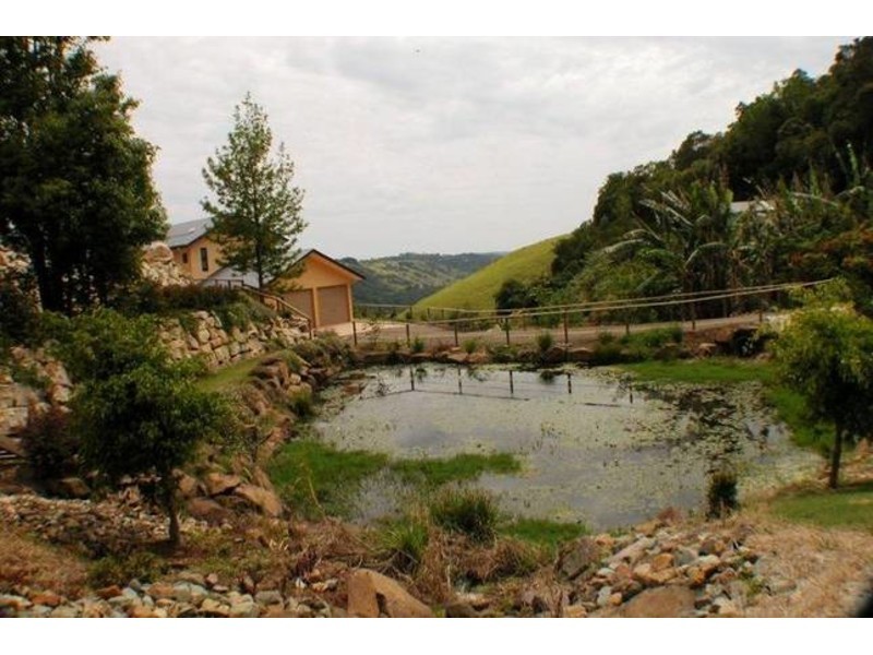 11 Hovard Road, Maleny QLD 4552
