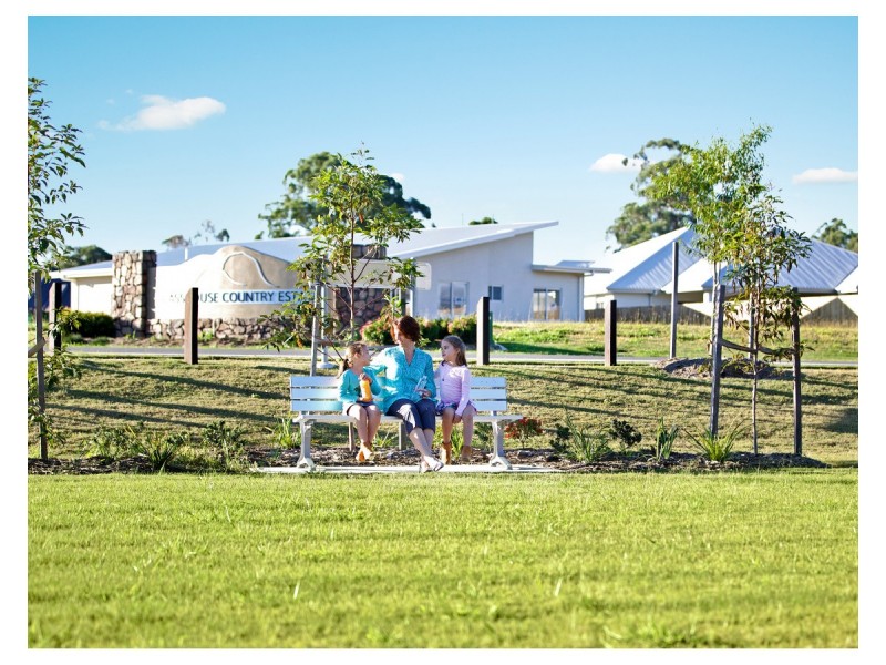 25 Clark Avenue, Glass House Mountains QLD 4518