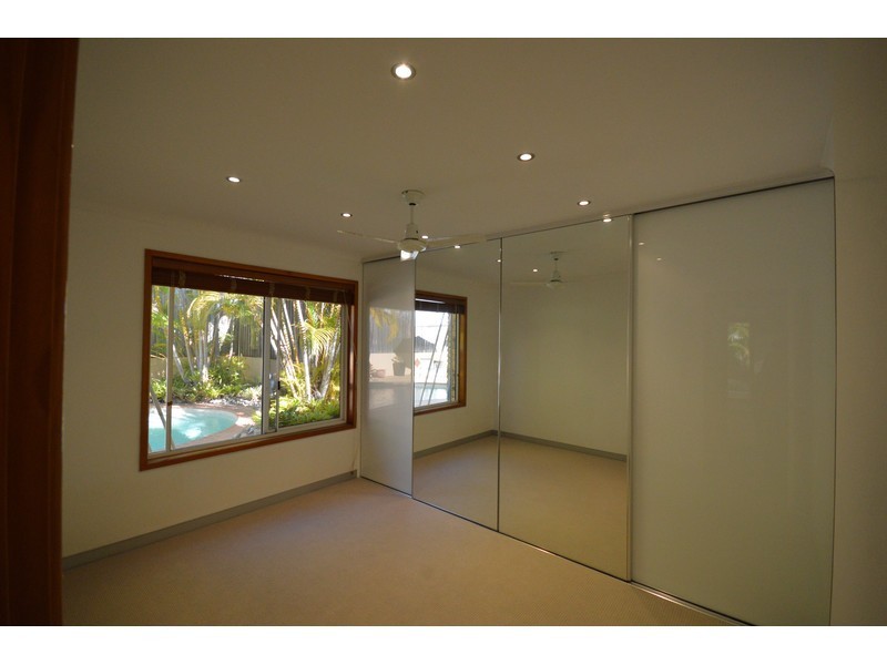 28 Oloway Crescent, Alexandra Headland QLD 4572