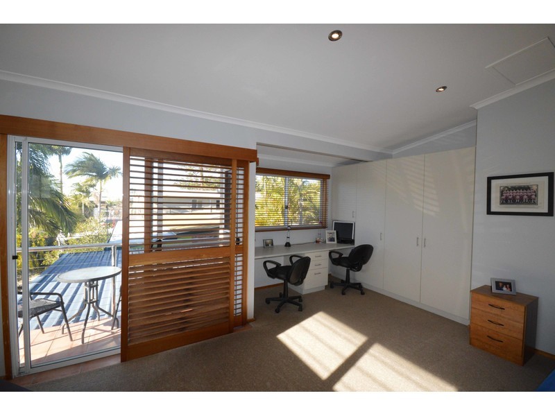 28 Oloway Crescent, Alexandra Headland QLD 4572