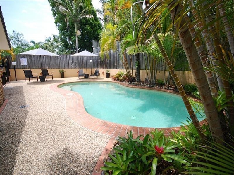 28 Oloway Crescent, Alexandra Headland QLD 4572