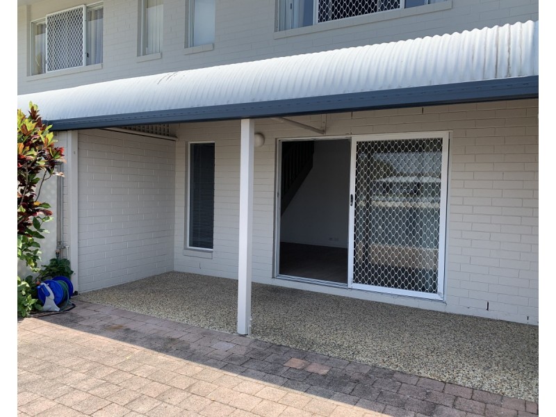 2/7 Woomba Place, Mooloolaba QLD 4557