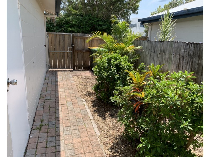 2/7 Woomba Place, Mooloolaba QLD 4557