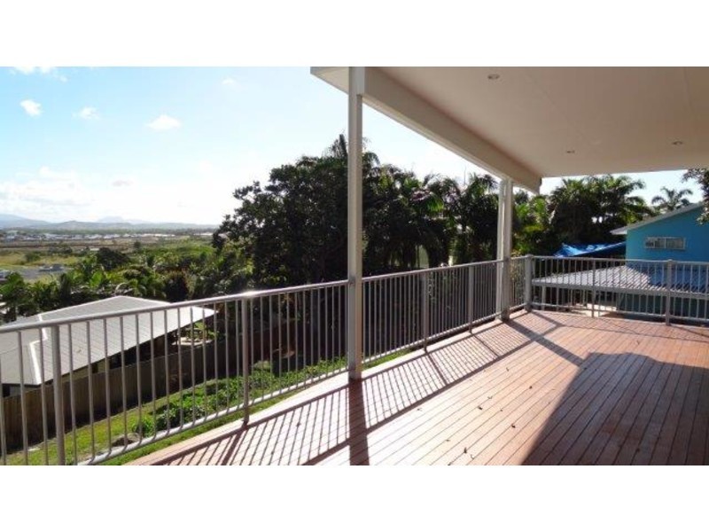 7B Danelles Way, Eimeo QLD 4740
