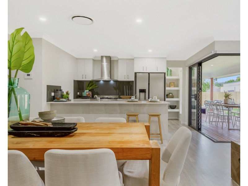 Coonowrin Road, Glass House Mountains QLD 4518