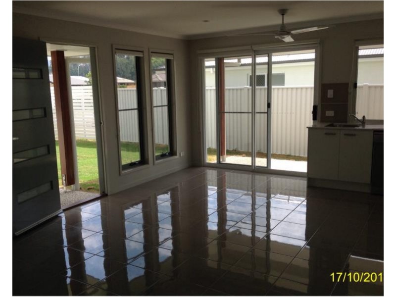 2/42 Featherwood Crescent, Beerwah QLD 4519