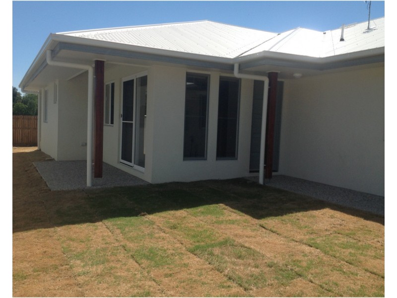 2/42 Featherwood Crescent, Beerwah QLD 4519