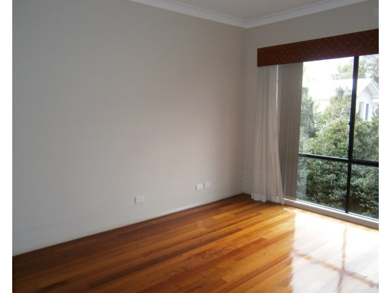 9 Peachester Close, Ormeau QLD 4208