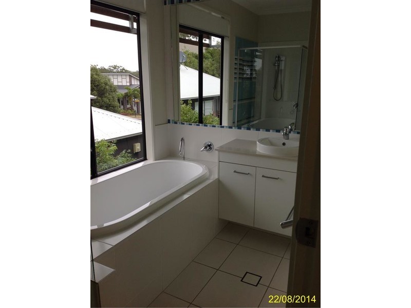 11 Waratah Crescent, Springfield Lakes QLD 4300
