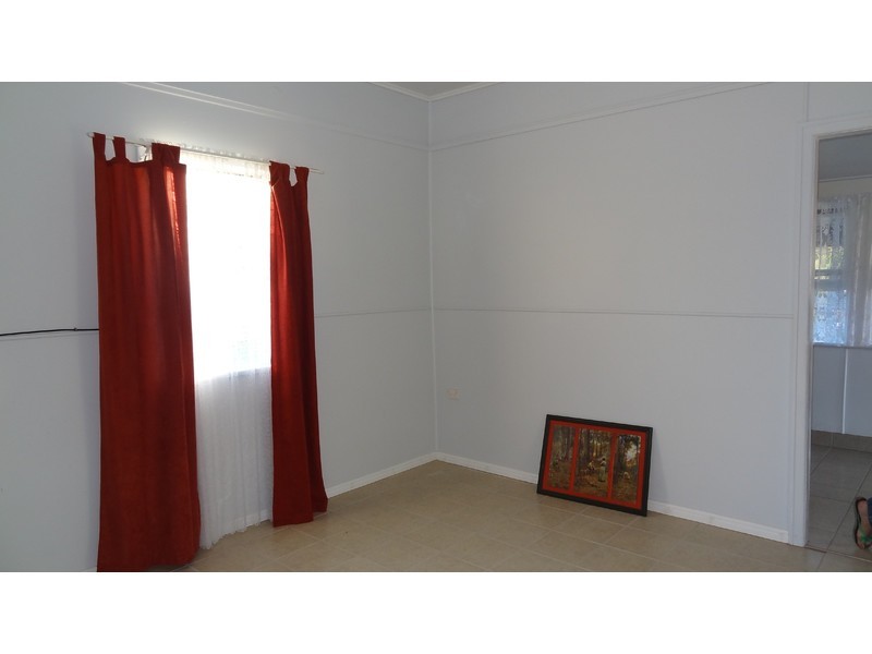 10 Edmonds Street, Bucasia QLD 4750