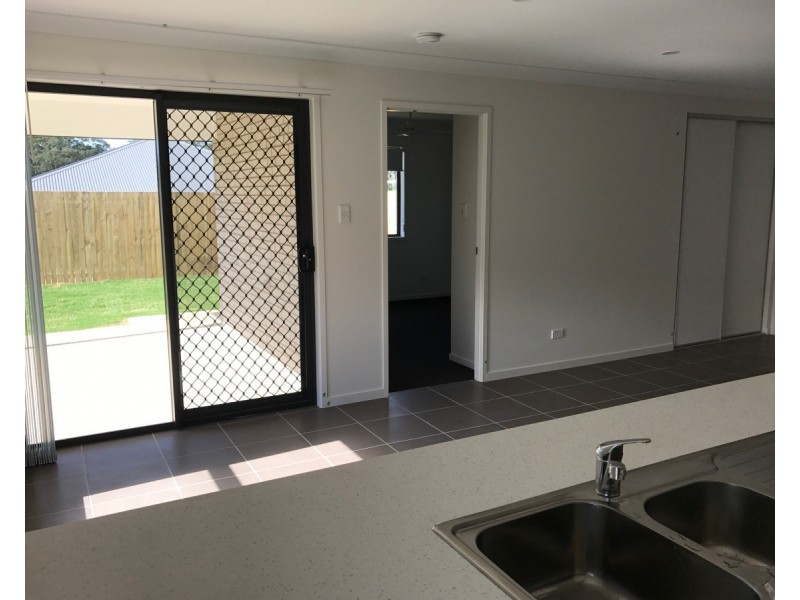 1/51 Poole Road, Glass House Mountains QLD 4518